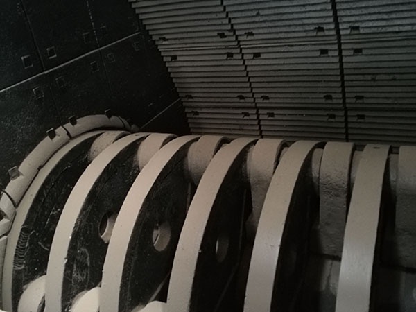 新疆移動(dòng)碎石機(jī)移動(dòng)破碎機(jī)哪家強(qiáng)