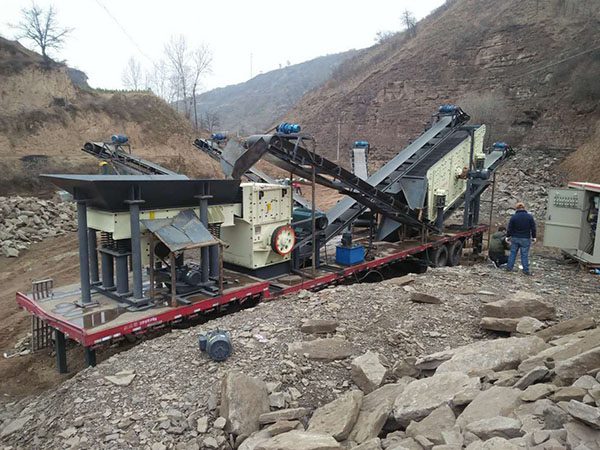 重慶美斯達(dá)移動(dòng)破碎機(jī)圖片