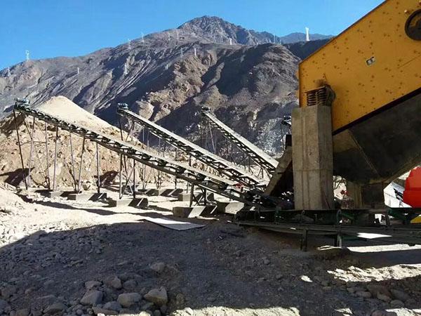 山東小型輪胎式重錘破碎機(jī)大概多少錢