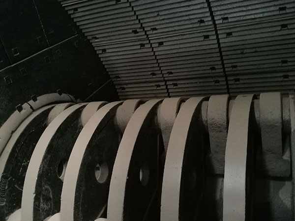 浙江錘式移動破碎機移動式破碎站