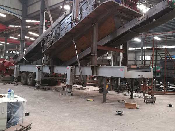 云南哪里租重錘破碎機(jī)設(shè)備