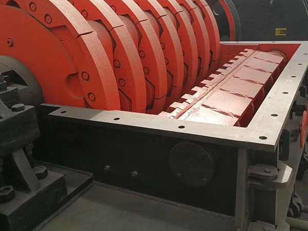 山西小型移動(dòng)重錘破碎機(jī)站