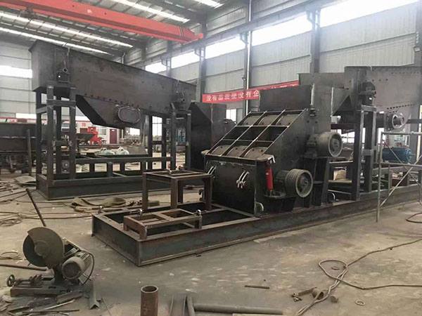 云南國(guó)產(chǎn)移動(dòng)破碎機(jī)大概需要多少錢