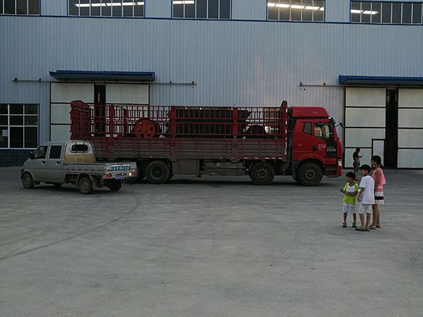 陜西小型移動(dòng)移動(dòng)破碎機(jī)站報(bào)價(jià)