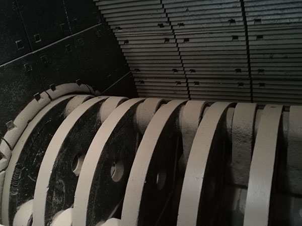 寧夏粗碎重錘破碎機出租