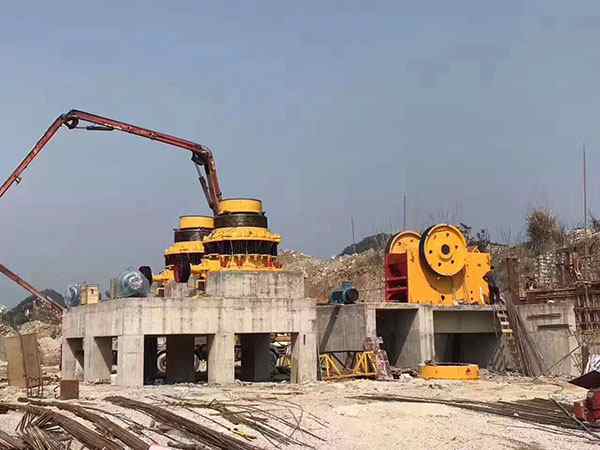 重慶小型可重錘破碎機(jī)圖紙