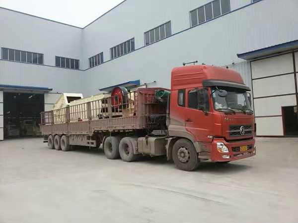 云南小型輪胎式重錘破碎機(jī)視頻