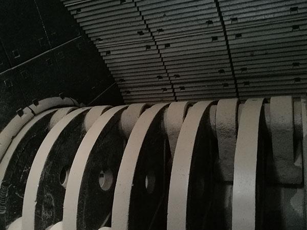 山東斗式重錘破碎機(jī)大概多少錢