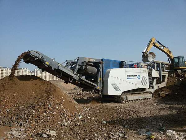 海南二手移動(dòng)破碎機(jī)大概多少錢