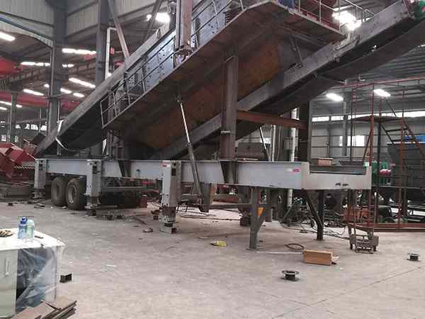 天津輪式移動(dòng)破碎機(jī)出售