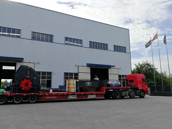 重慶國(guó)產(chǎn)移動(dòng)破碎機(jī)圖片