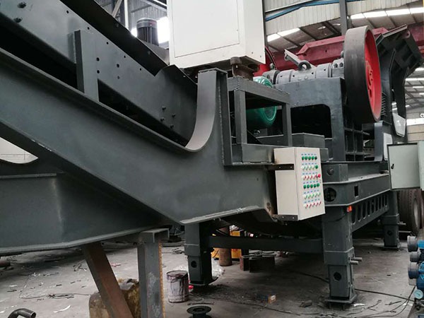 云南貴陽移動破碎機設(shè)備多少錢