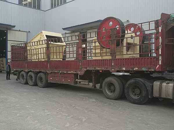 天津履帶重錘破碎機機械設(shè)備