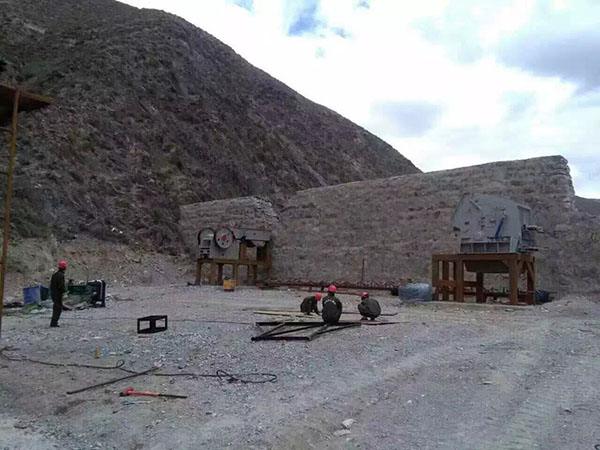 貴州挖機(jī)重錘破碎機(jī)建筑垃圾