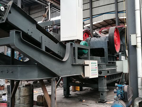 上海簡(jiǎn)易移動(dòng)破碎機(jī)移動(dòng)破碎