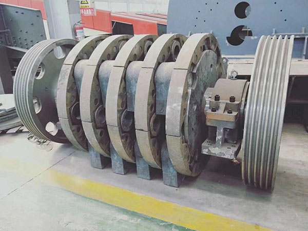 四川歐洲重錘破碎機孫工談