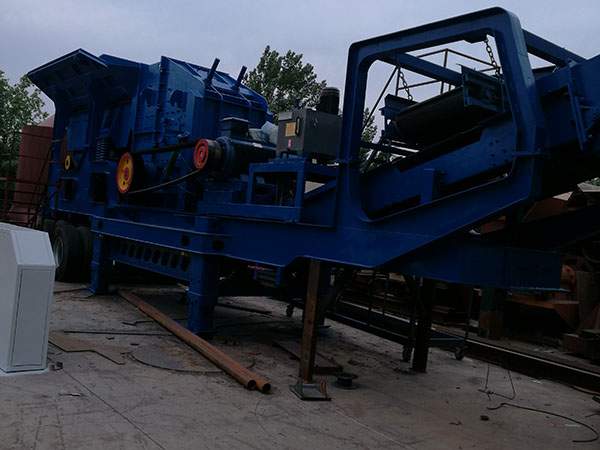 寧夏帶回料的移動(dòng)破碎機(jī)建筑垃圾