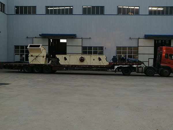 大型履帶式移動式破碎機(jī)的廠家