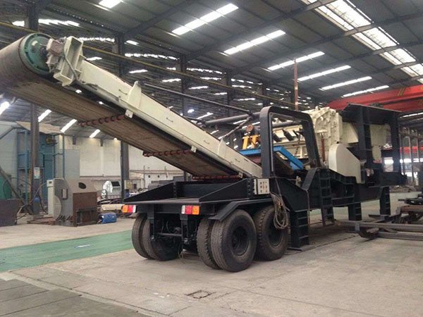 斗式移動(dòng)破碎機(jī)技術(shù)參數(shù)