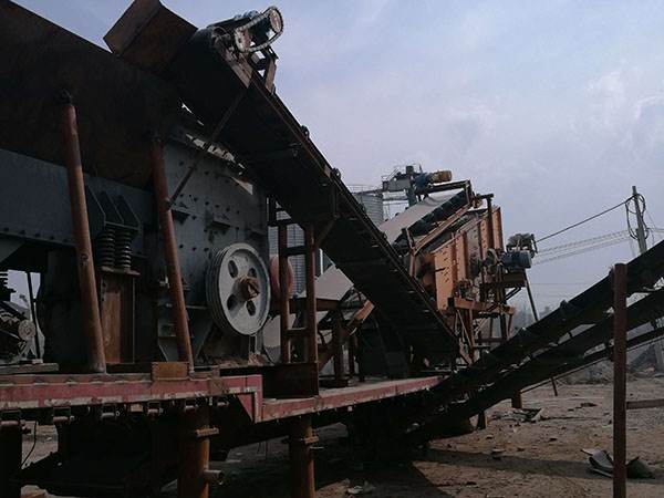 半移動(dòng)式破碎機(jī)設(shè)備價(jià)格