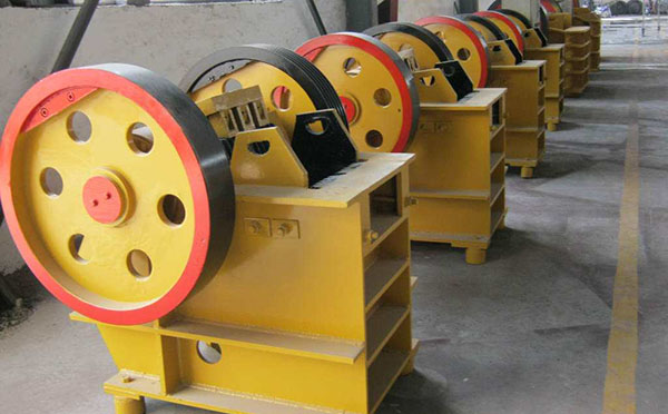 麥飯石破碎機(jī) 麥飯石破碎機(jī)