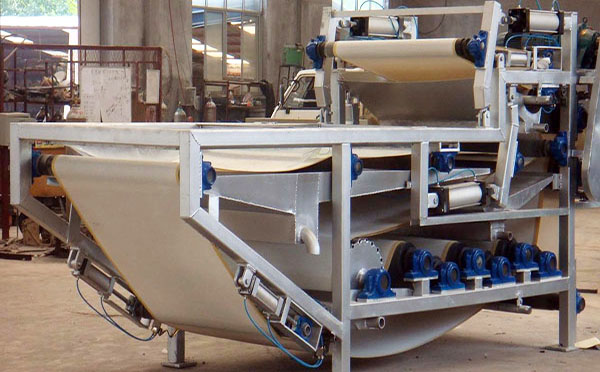 不銹鋼帶式壓濾機(jī) 不銹鋼帶式壓濾機(jī)